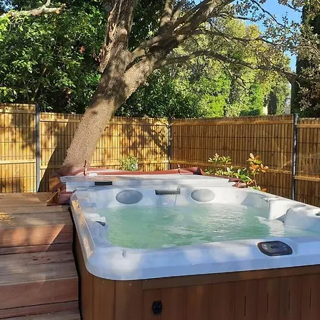 Gite De Charme Avec Jacuzzi En Garrigue * נים