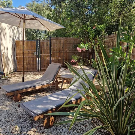 בית נופש Gite De Charme Avec Jacuzzi En Garrigue נים